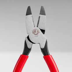 JIC-683 - Lineman's Side Cut Pliers