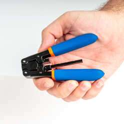 FDS-216 - Fiber Drop Cable Stripper, 1.6 x 2.1 mm