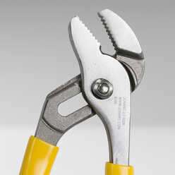 JIC-5026 - Pump Pliers 6"